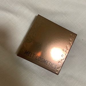 MELT BRONZER